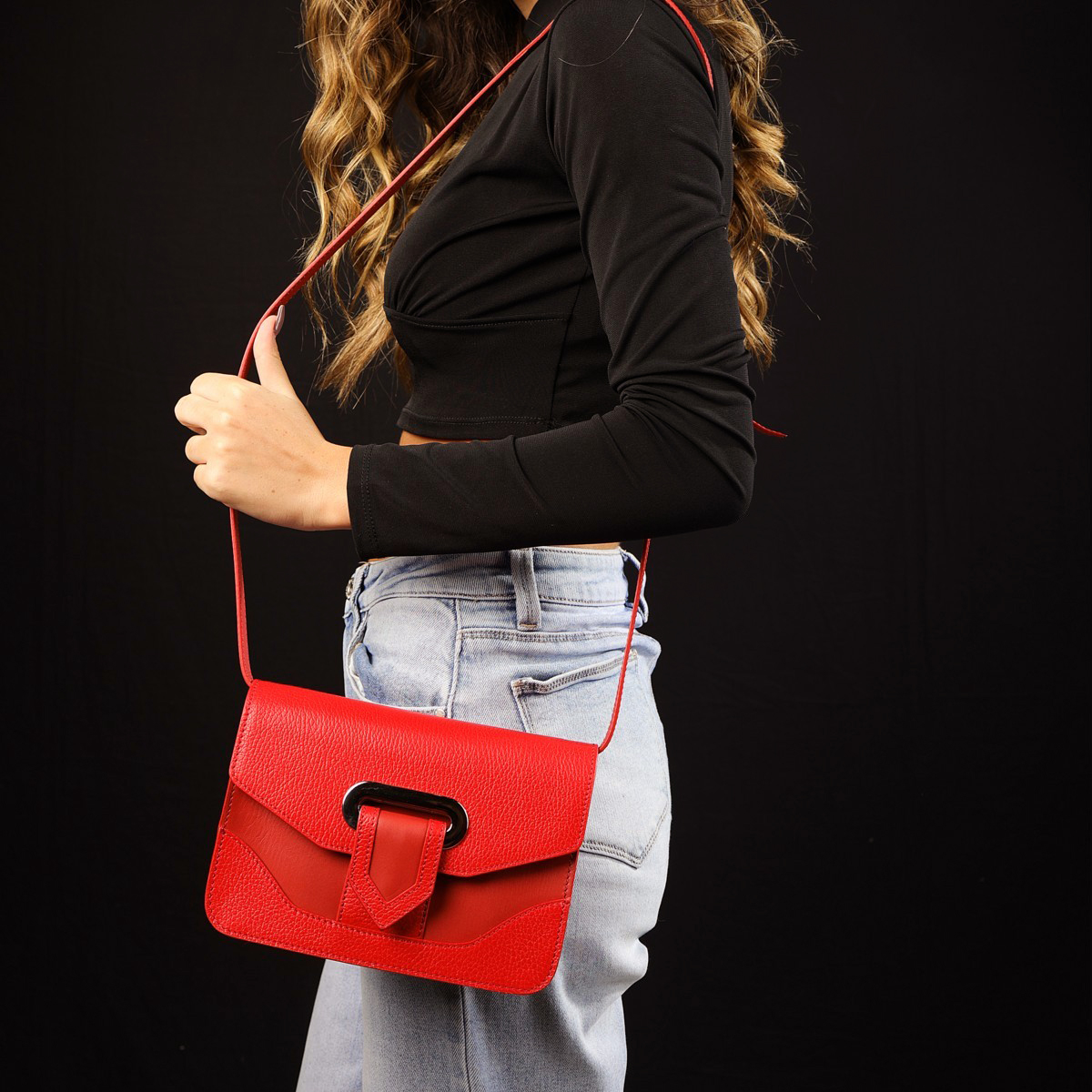 Borsa da donna vera pelle rossa, tracolla con regolazione misura