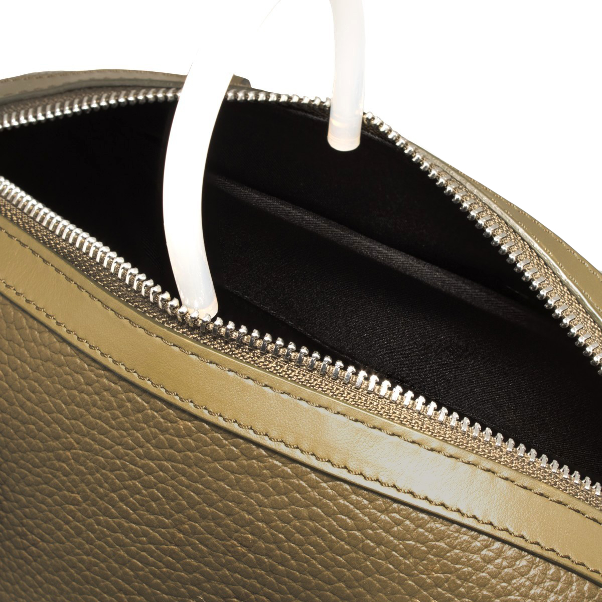 Bauletto donna vera pelle colore verde, tracolla regolabile removibile