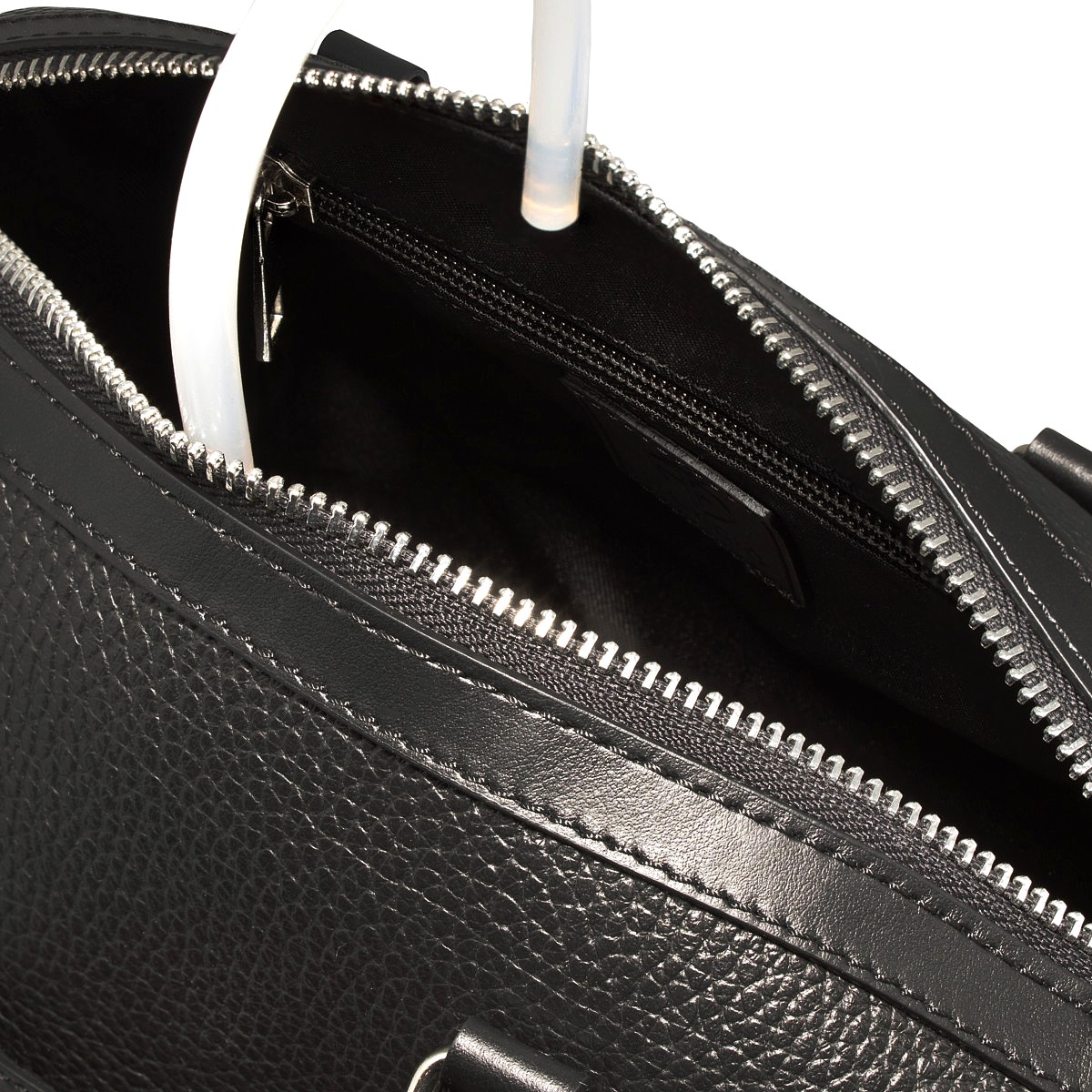 Bauletto in vera pelle da donna nero, tracolla regolabile removibile