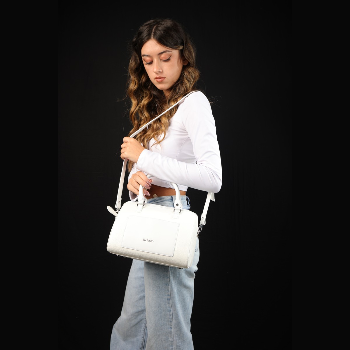 Bauletto da donna in vera pelle bianco, tracolla regolabile removibile